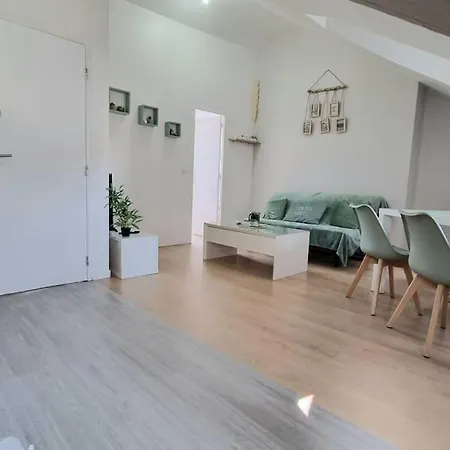 Apartament Chez K&d T2